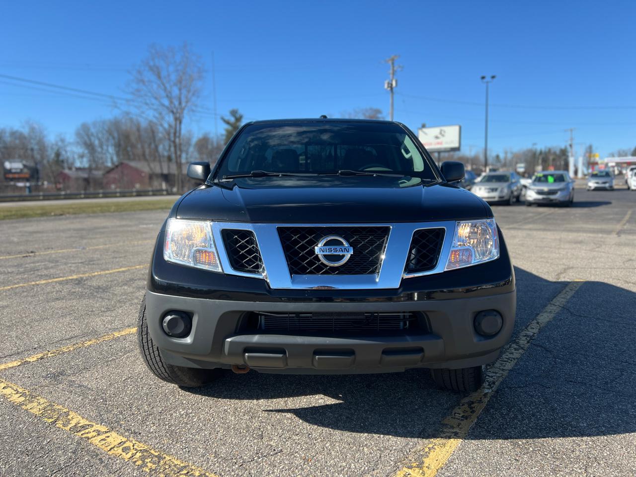 Nissan Frontier SV Crew Cab V6 2016