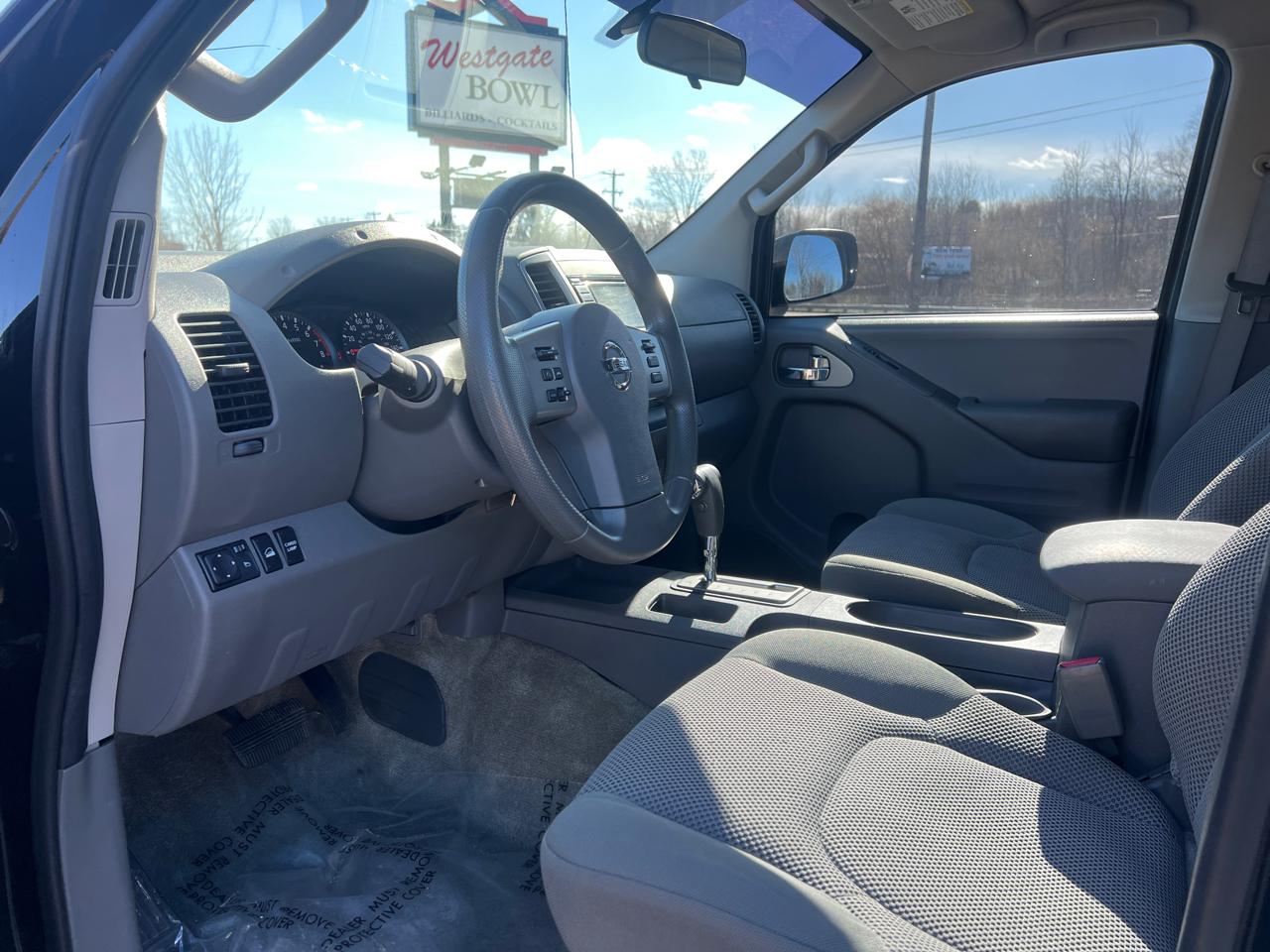 Nissan Frontier SV Crew Cab V6 2016