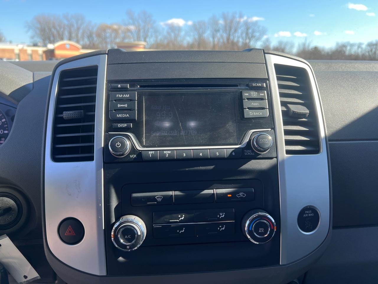 Nissan Frontier SV Crew Cab V6 2016