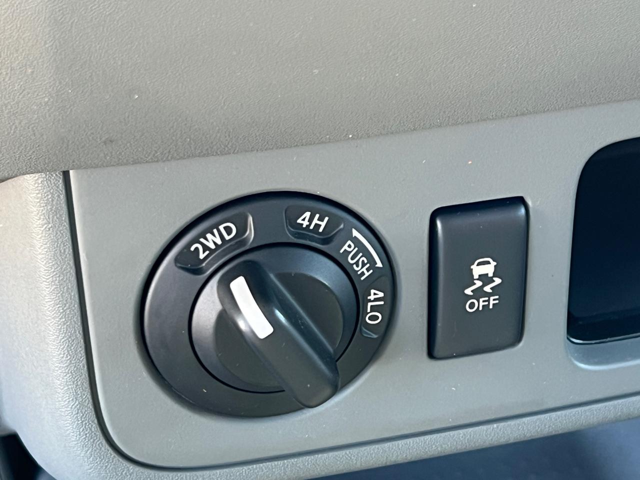 Nissan Frontier SV Crew Cab V6 2016