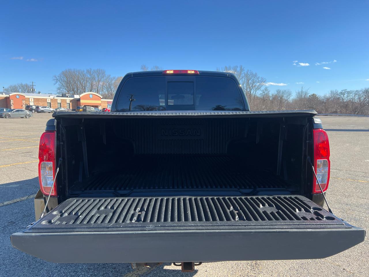 Nissan Frontier SV Crew Cab V6 2016