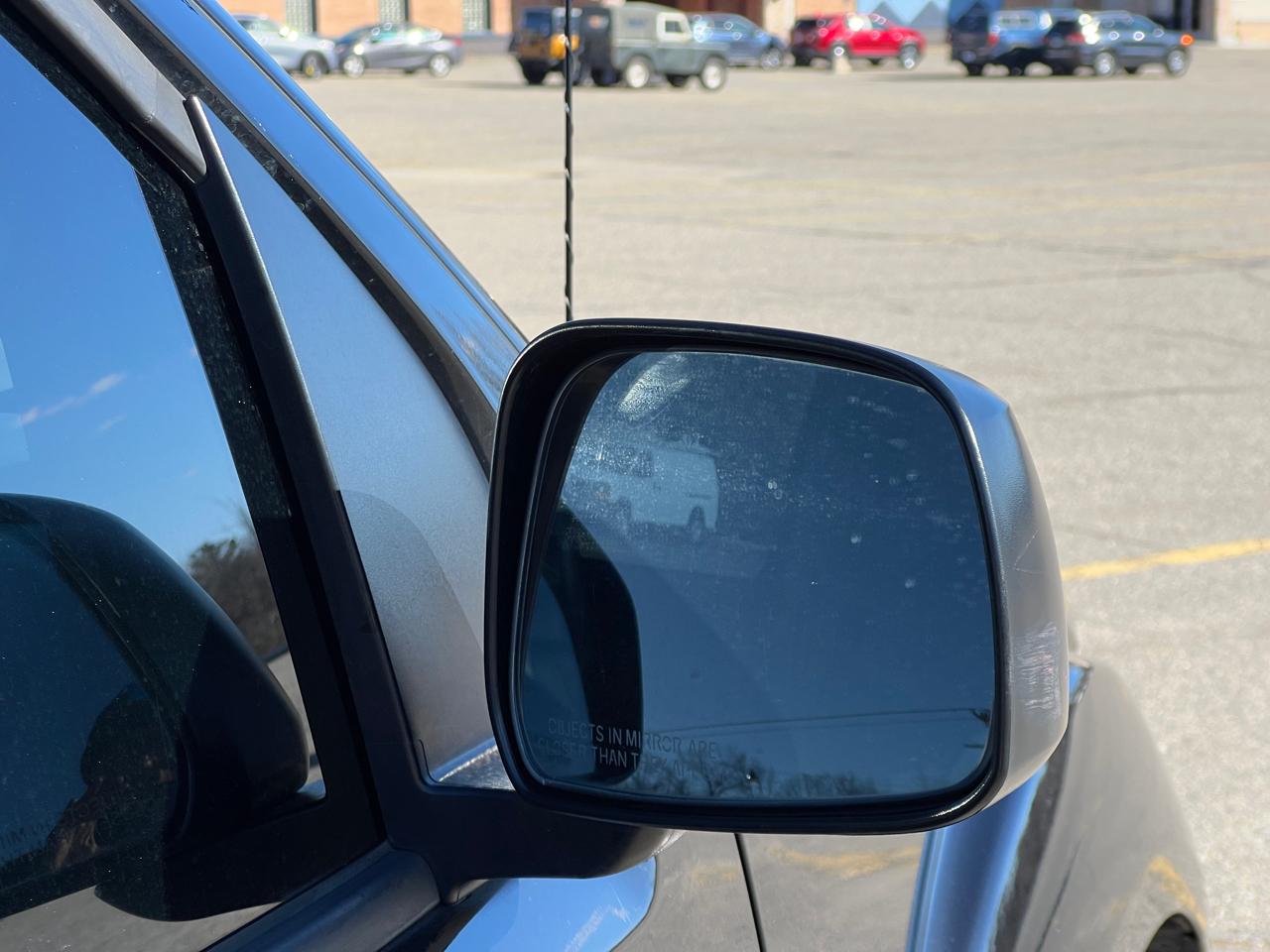 Nissan Frontier SV Crew Cab V6 2016