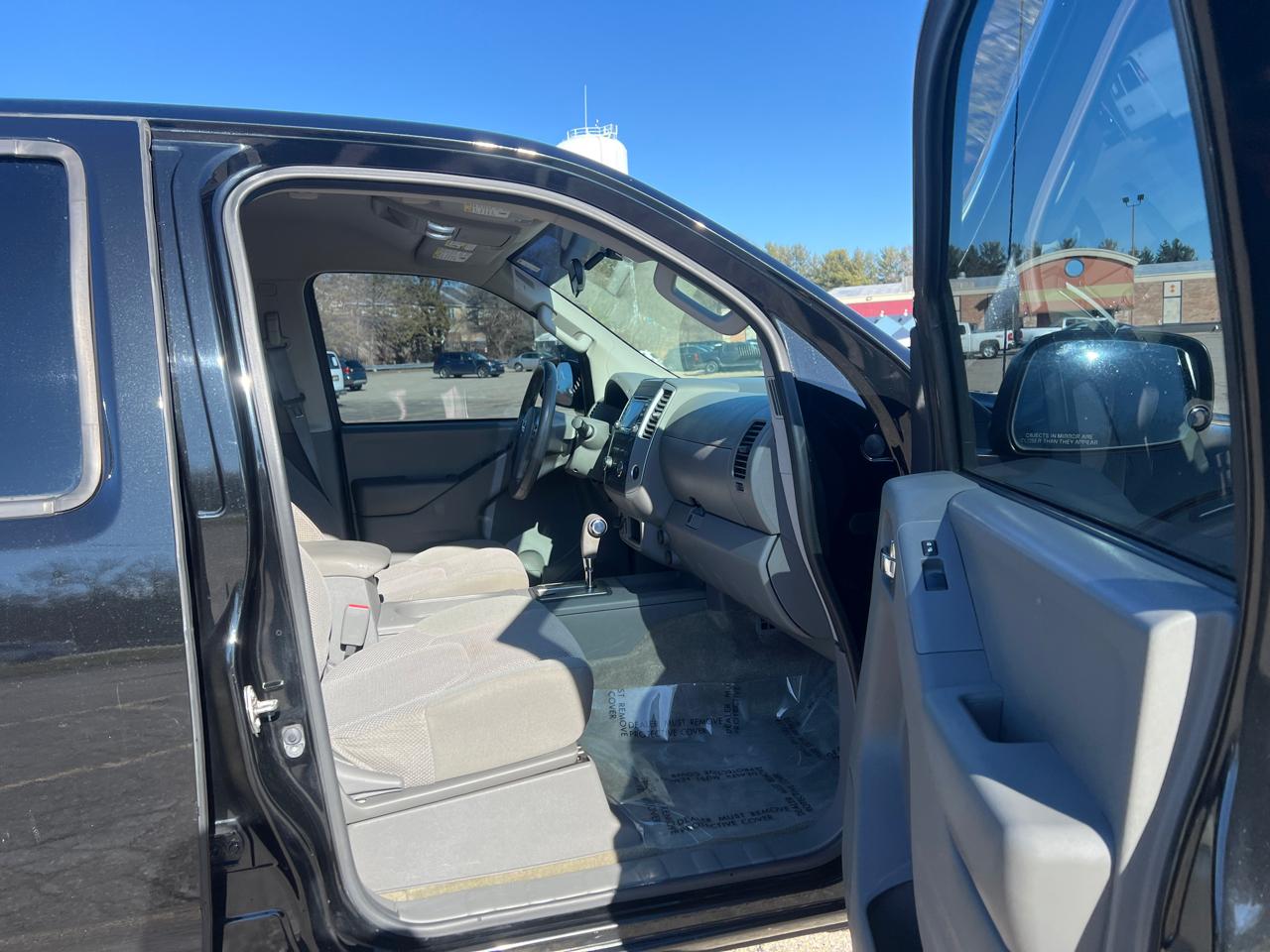 Nissan Frontier SV Crew Cab V6 2016