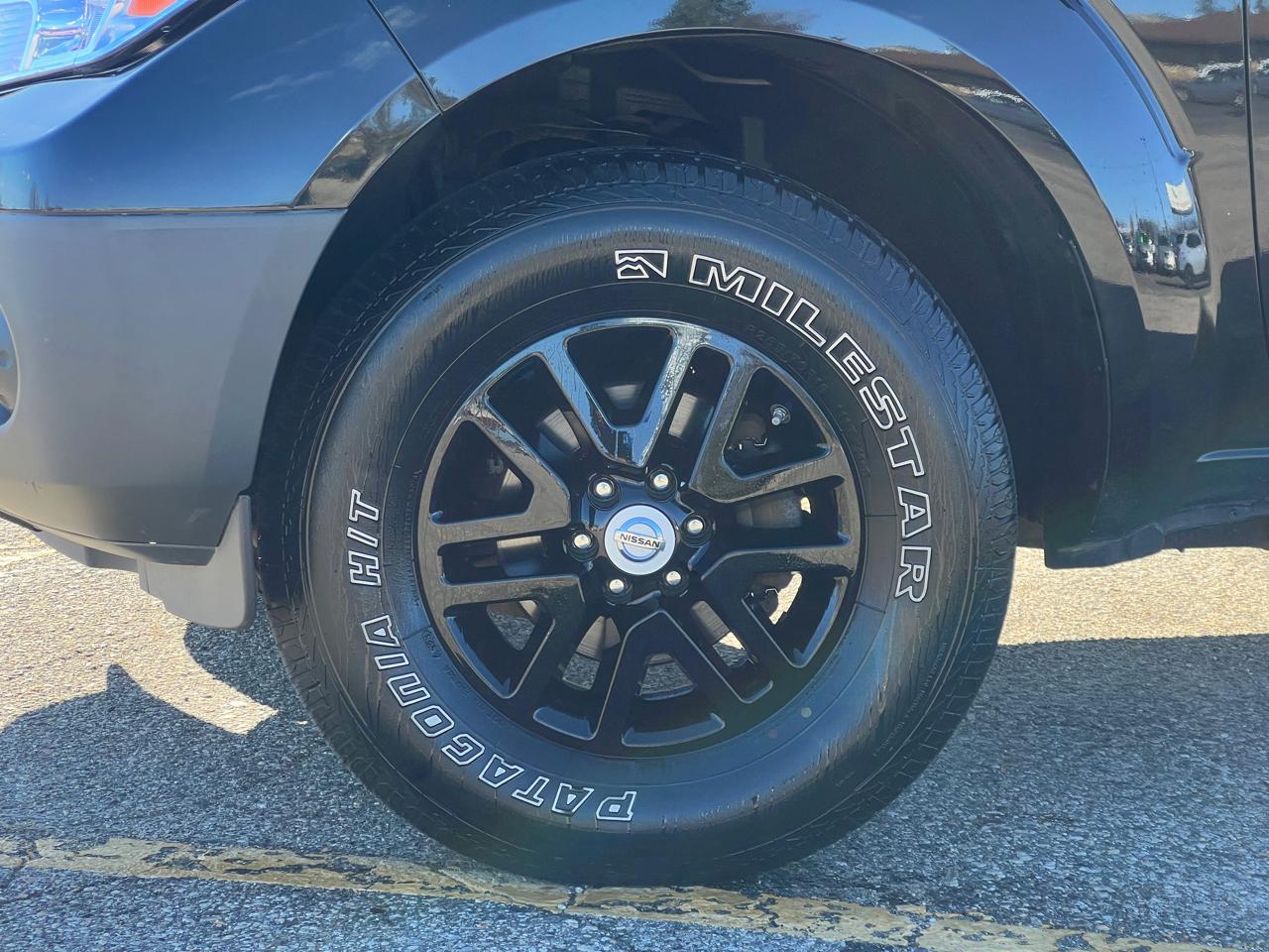 Nissan Frontier SV Crew Cab V6 2016