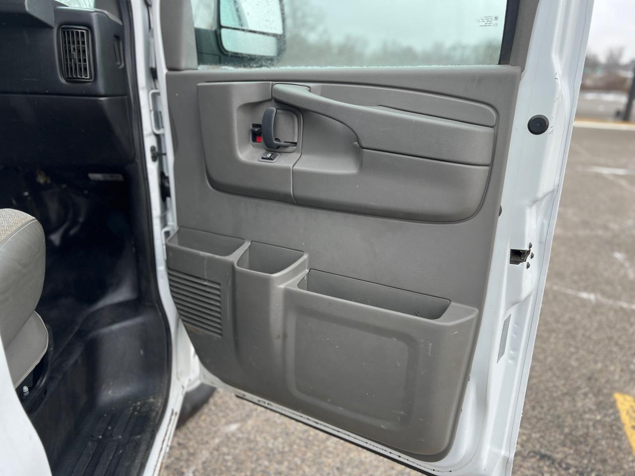 Chevrolet Express 3500 Cargo 2014