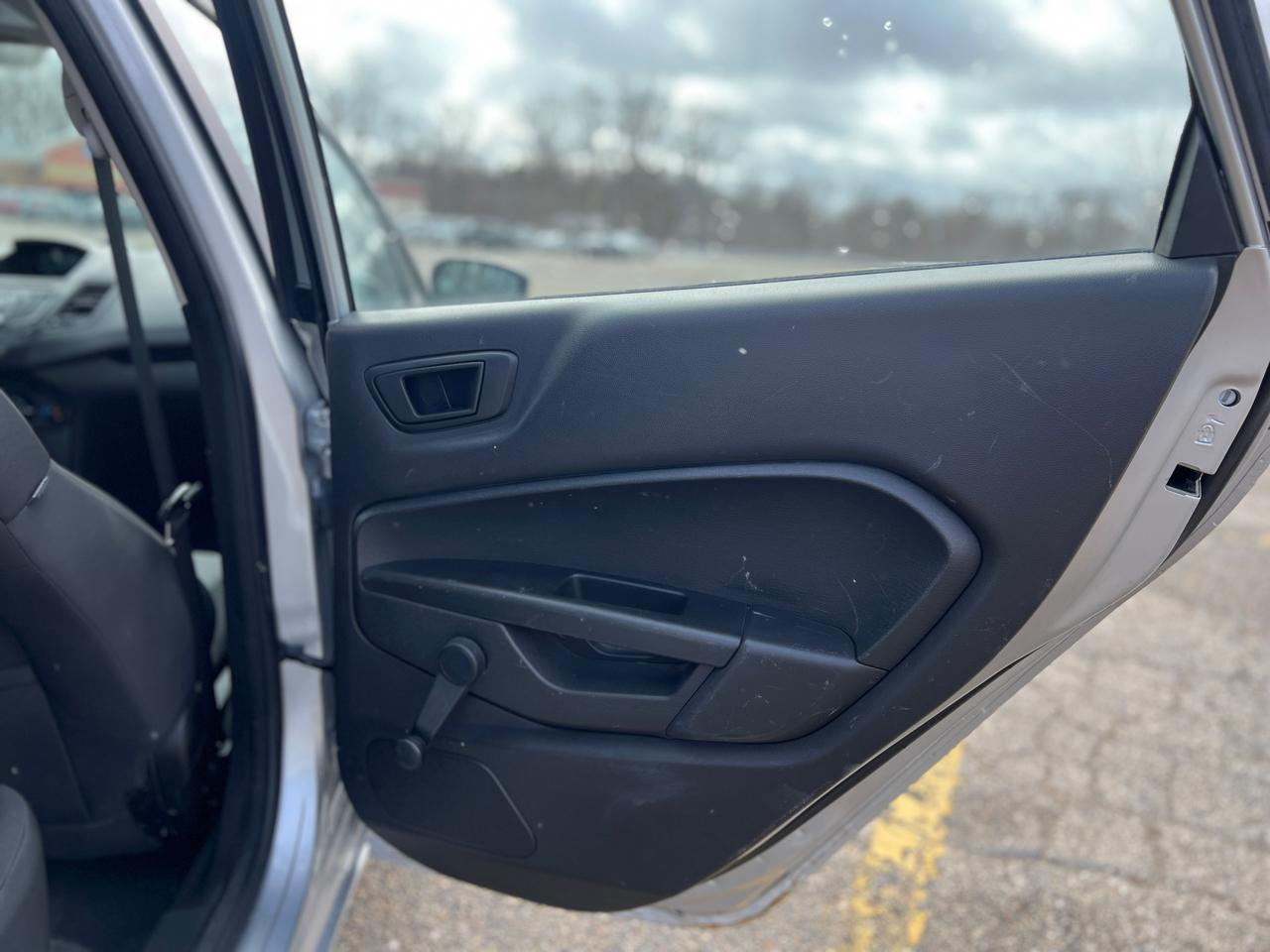 Ford Fiesta S Hatchback 2015