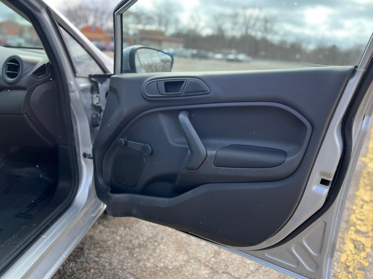 Ford Fiesta S Hatchback 2015