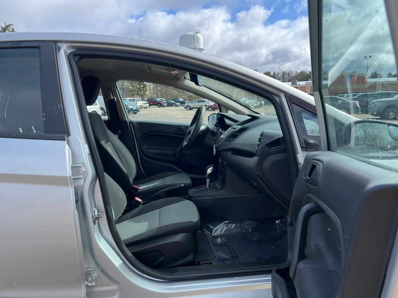 Ford Fiesta S Hatchback 2015