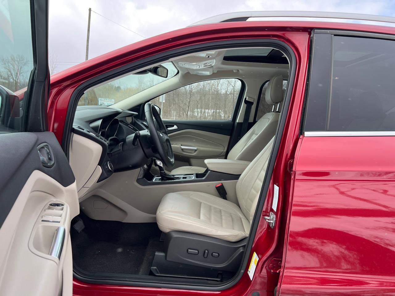 Ford Escape Titanium 4WD 2019