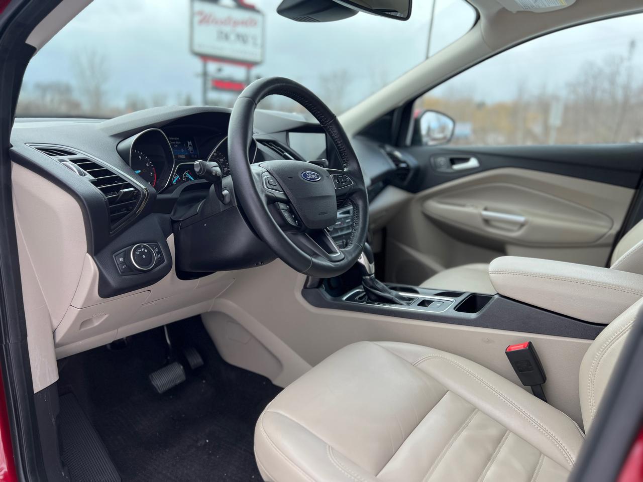 Ford Escape Titanium 4WD 2019