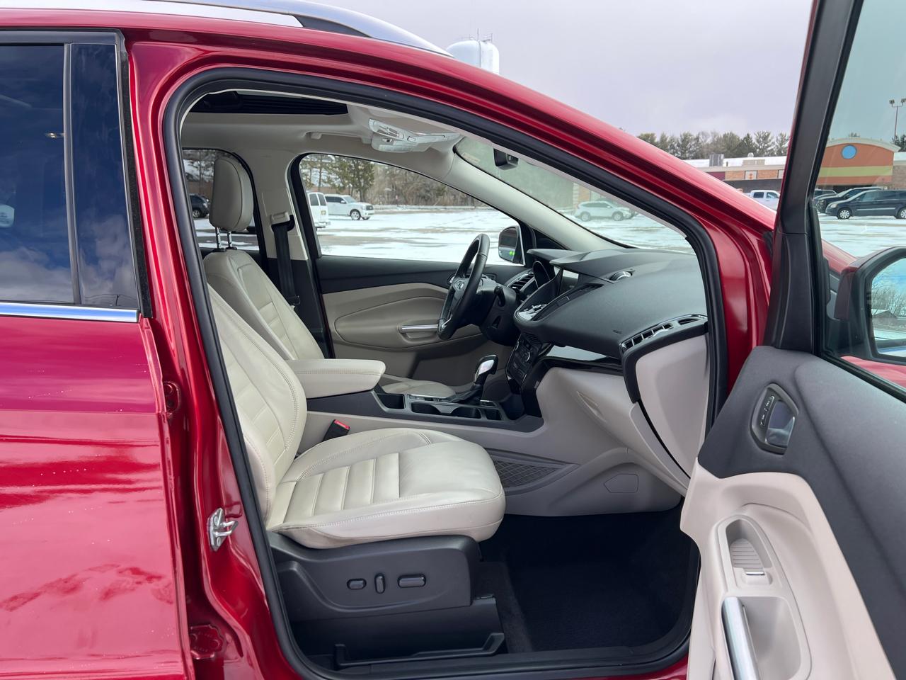 Ford Escape Titanium 4WD 2019