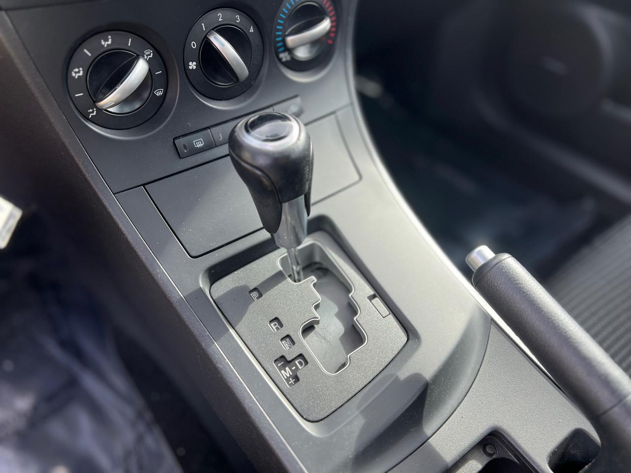 Mazda MAZDA3 I Touring 5-Door 2012