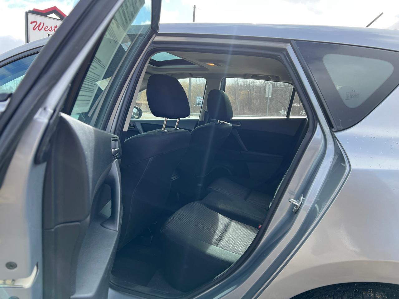 Mazda MAZDA3 I Touring 5-Door 2012