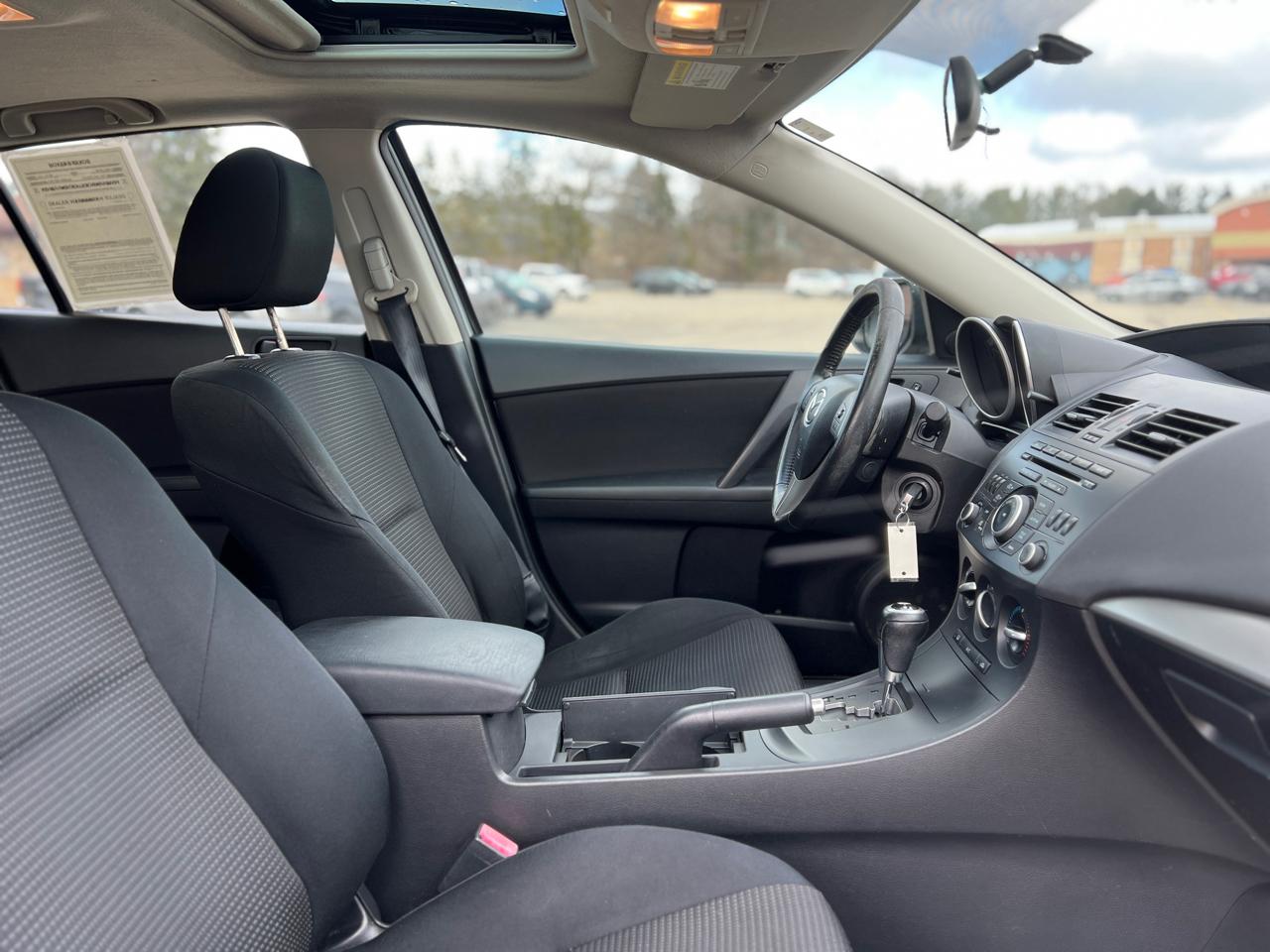 Mazda MAZDA3 I Touring 5-Door 2012