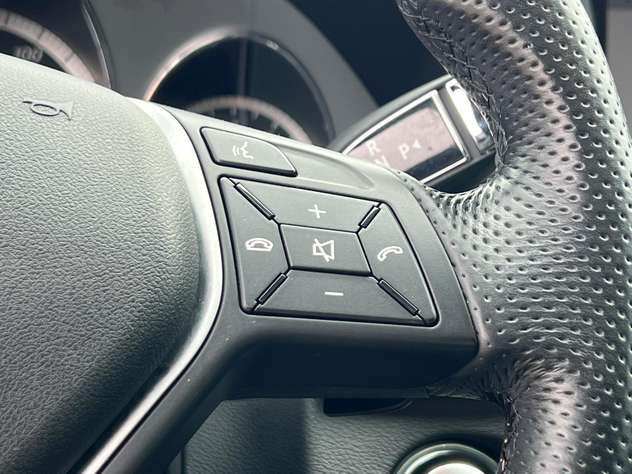 Mercedes-Benz E-Class E350 4MATIC Sedan 2013