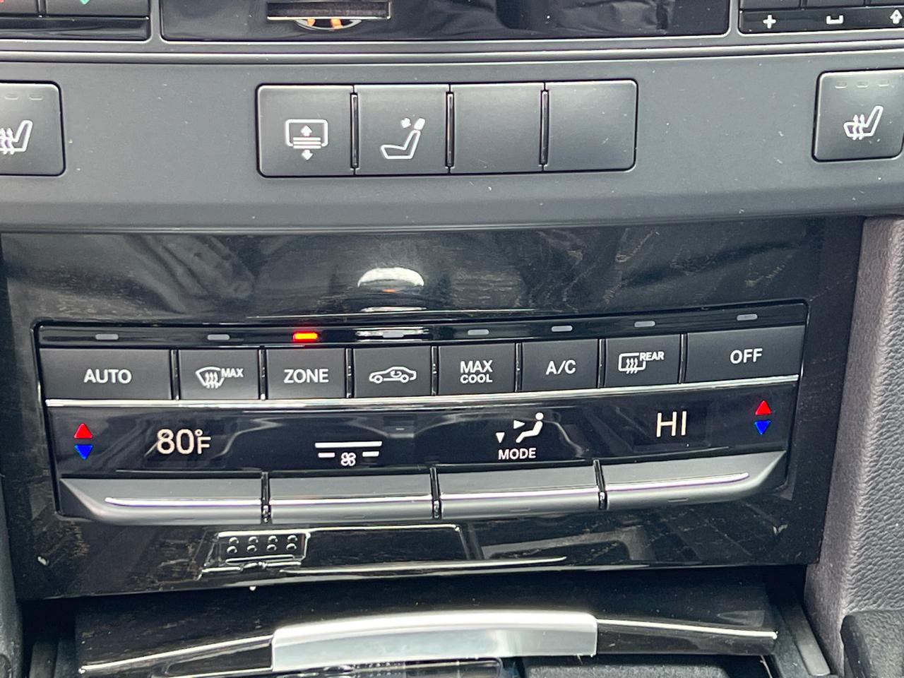 Mercedes-Benz E-Class E350 4MATIC Sedan 2013