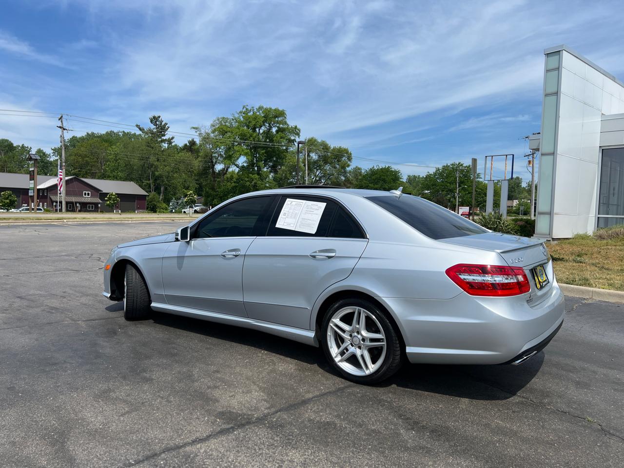 Mercedes-Benz E-Class E350 4MATIC Sedan 2013