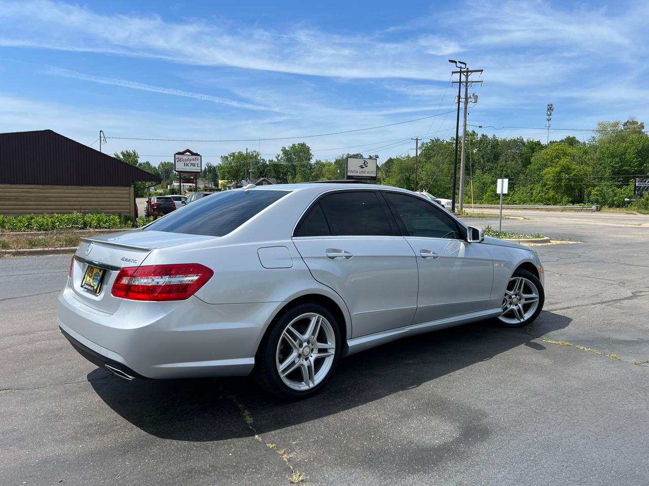 Mercedes-Benz E-Class E350 4MATIC Sedan 2013
