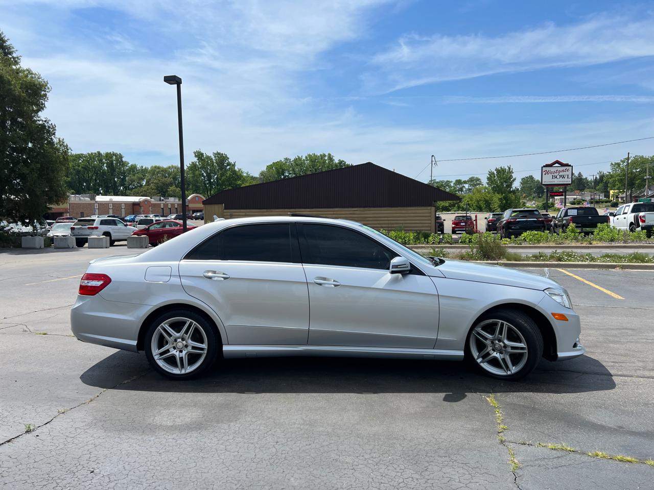 Mercedes-Benz E-Class E350 4MATIC Sedan 2013