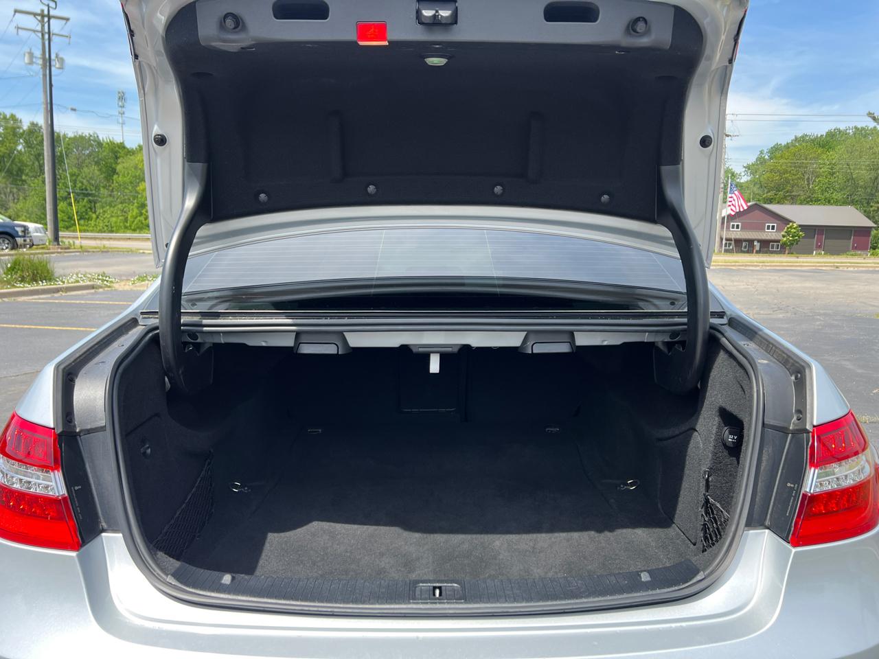 Mercedes-Benz E-Class E350 4MATIC Sedan 2013