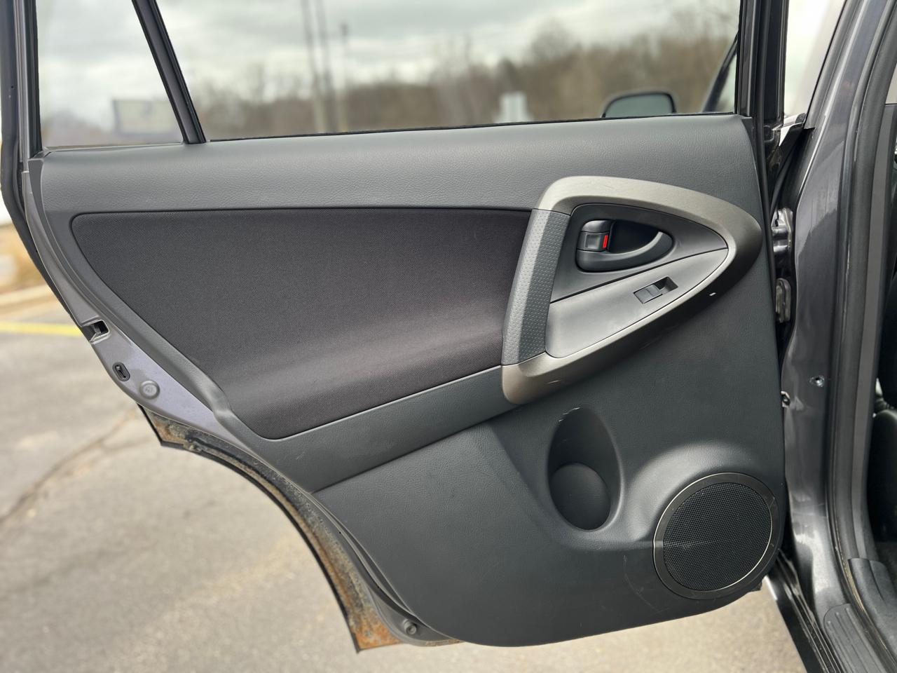 Toyota RAV4 Sport I4 4WD 2010