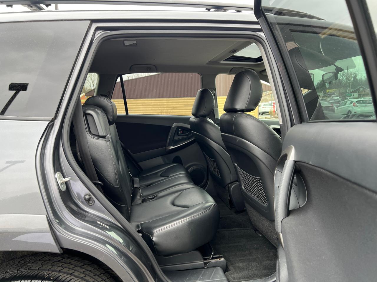 Toyota RAV4 Sport I4 4WD 2010