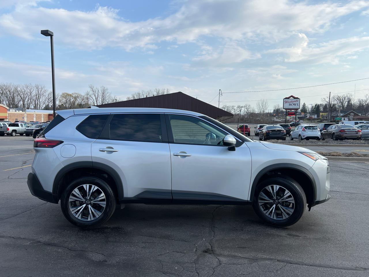 Nissan Rogue SV AWD 2022