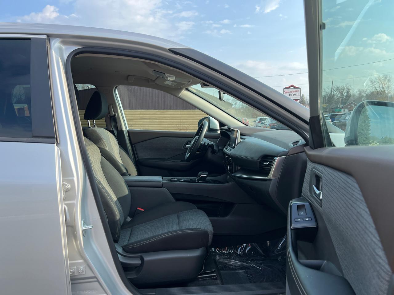 Nissan Rogue SV AWD 2022