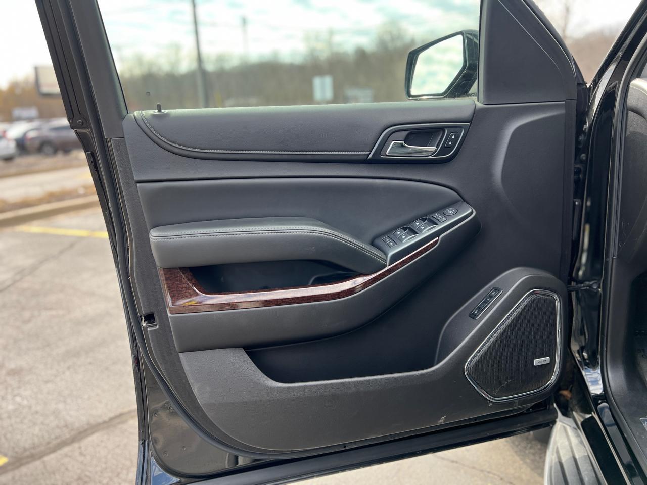 GMC Yukon XL SLT 1/2 Ton 4WD 2015