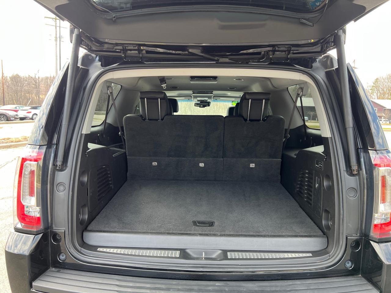 GMC Yukon XL SLT 1/2 Ton 4WD 2015