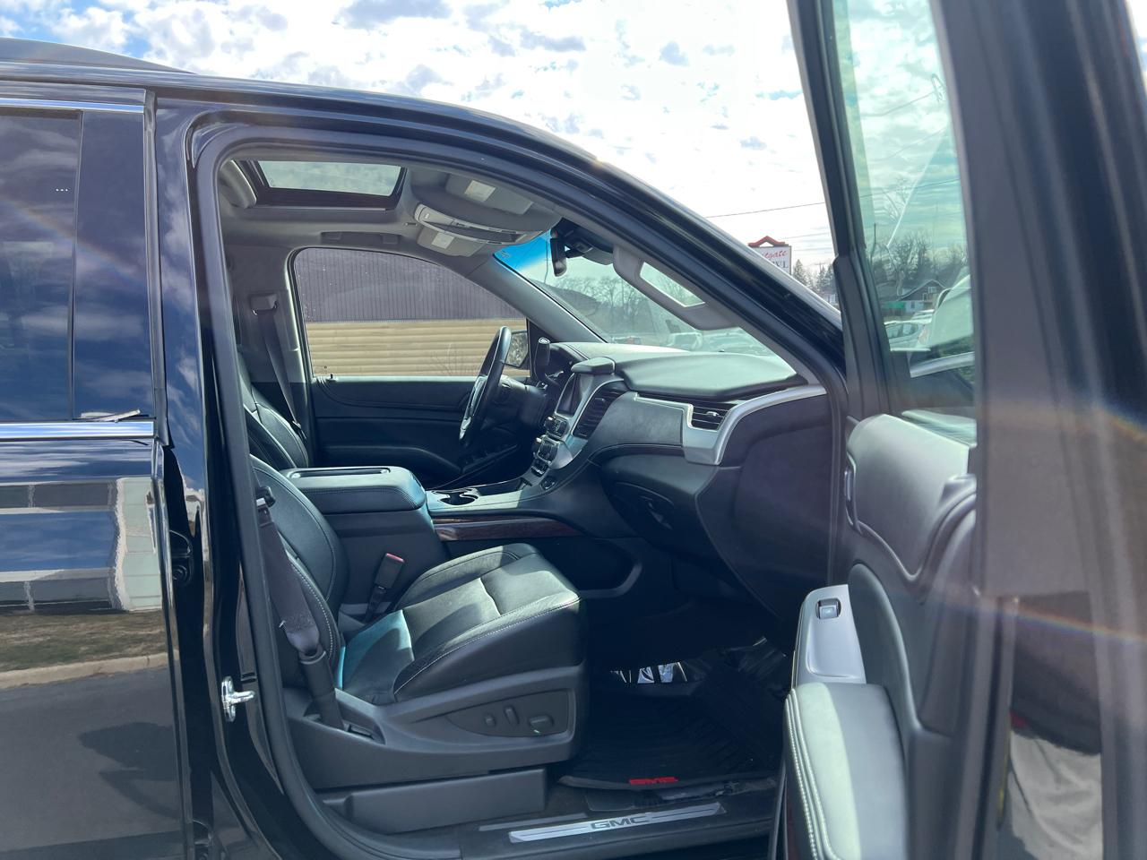 GMC Yukon XL SLT 1/2 Ton 4WD 2015