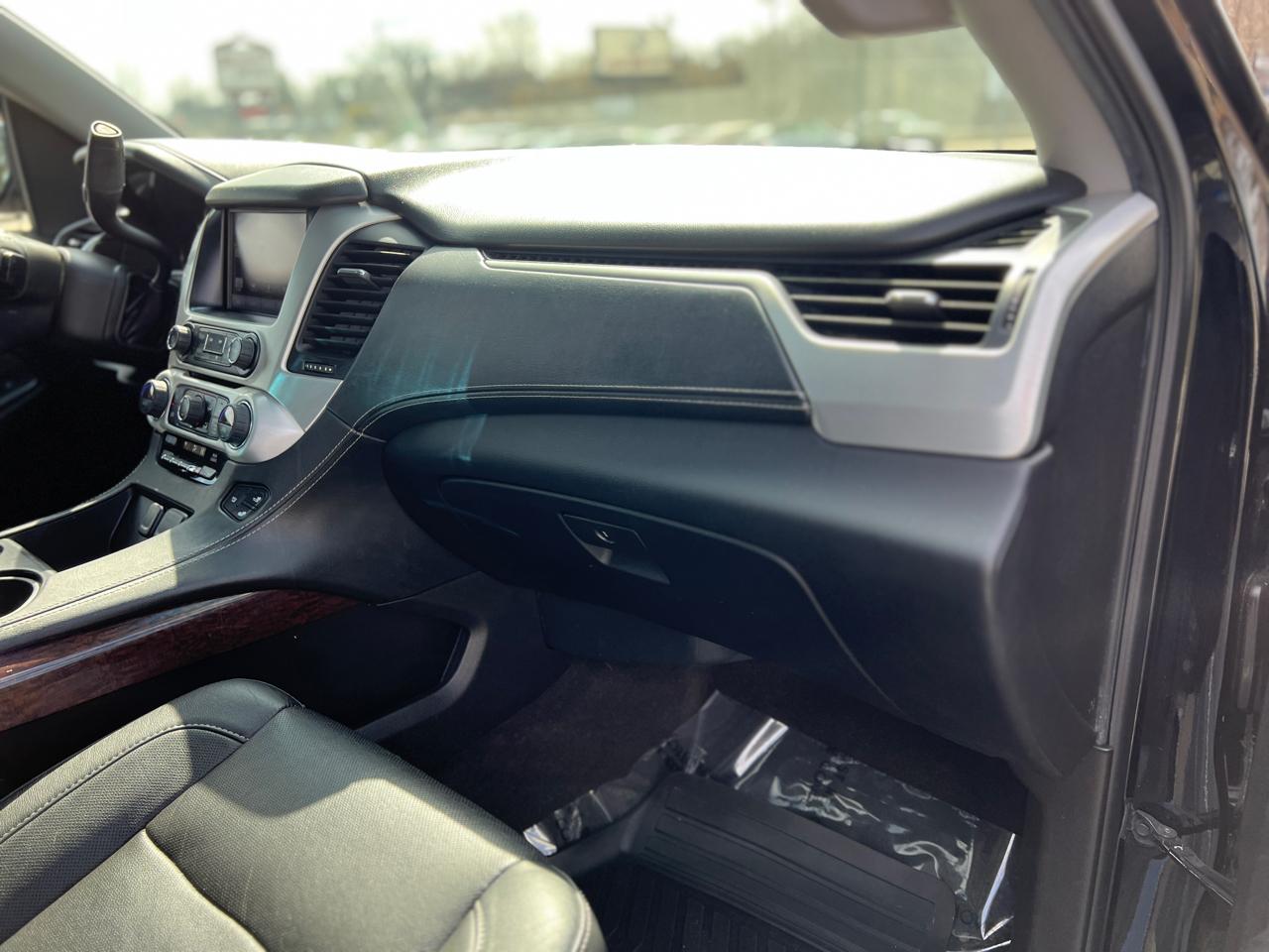 GMC Yukon XL SLT 1/2 Ton 4WD 2015