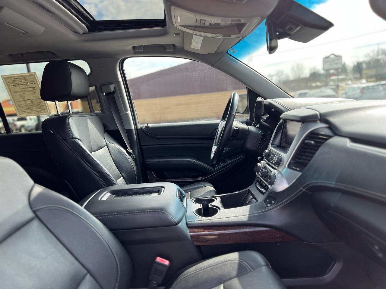 GMC Yukon XL SLT 1/2 Ton 4WD 2015