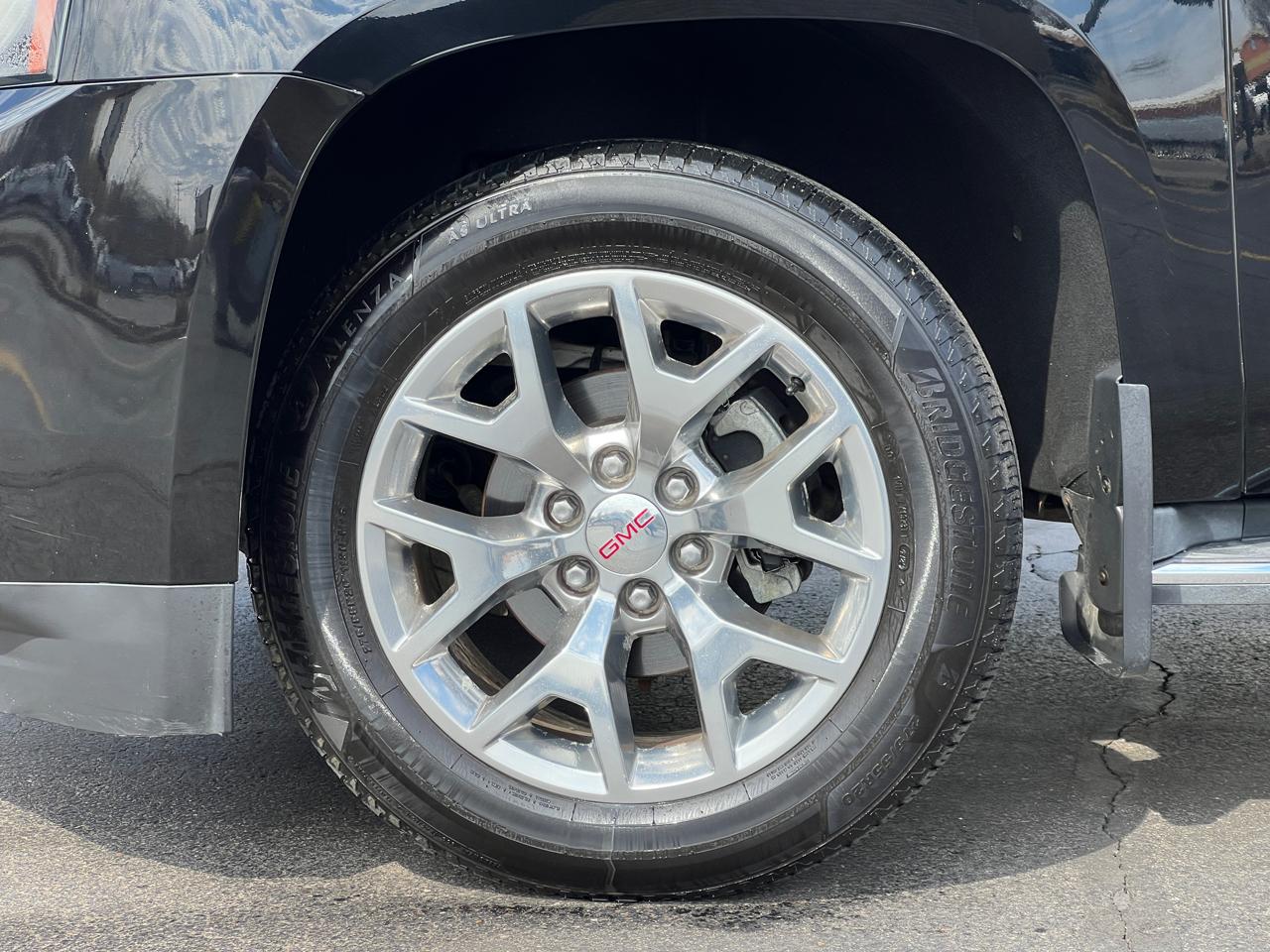 GMC Yukon XL SLT 1/2 Ton 4WD 2015