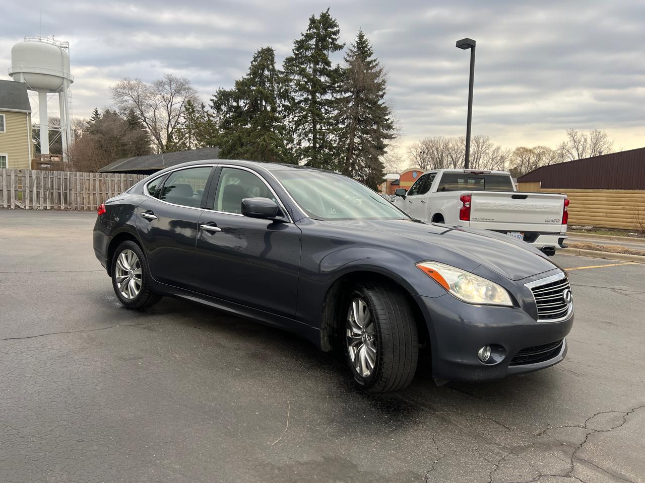 Infiniti M37 4dr Sdn AWD 2011