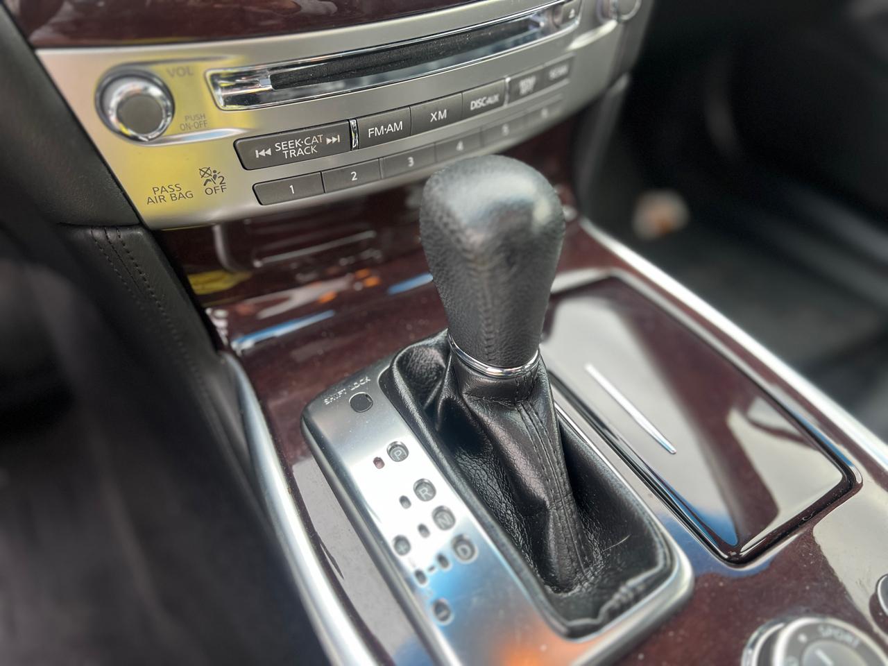 Infiniti M37 4dr Sdn AWD 2011