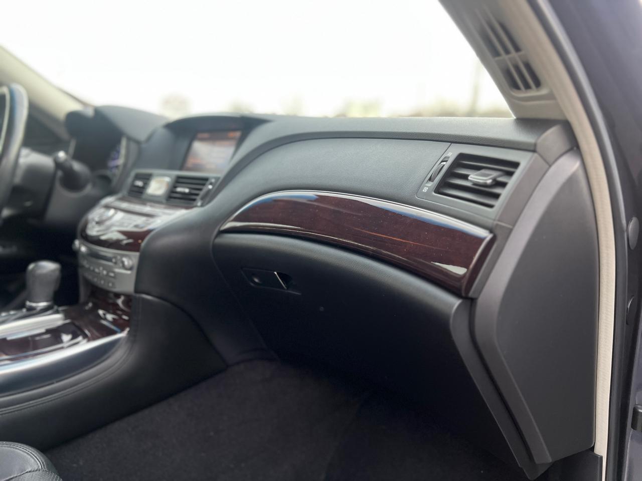 Infiniti M37 4dr Sdn AWD 2011