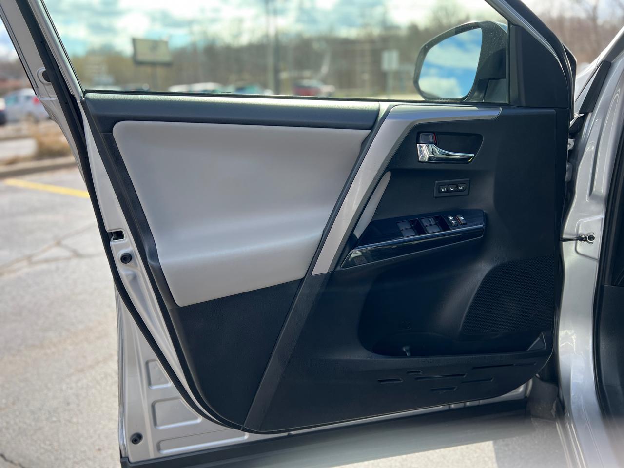 Toyota RAV4 Hybrid Limited 2018