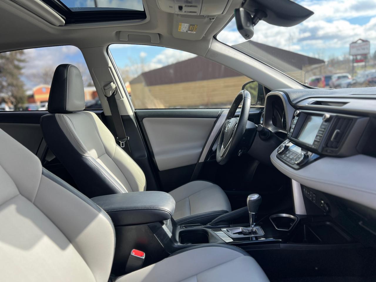 Toyota RAV4 Hybrid Limited 2018