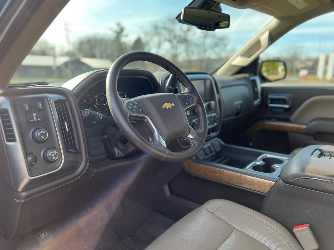 Chevrolet Silverado 1500 LTZ Crew Cab 4WD 2018