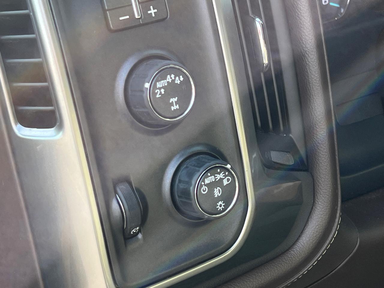 Chevrolet Silverado 1500 LTZ Crew Cab 4WD 2018