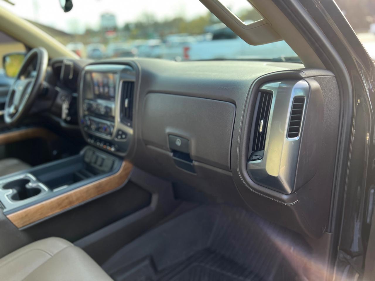 Chevrolet Silverado 1500 LTZ Crew Cab 4WD 2018