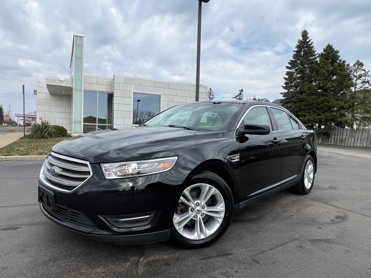 Ford Taurus SEL FWD 2017