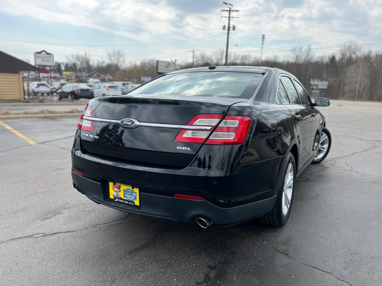 Ford Taurus SEL FWD 2017