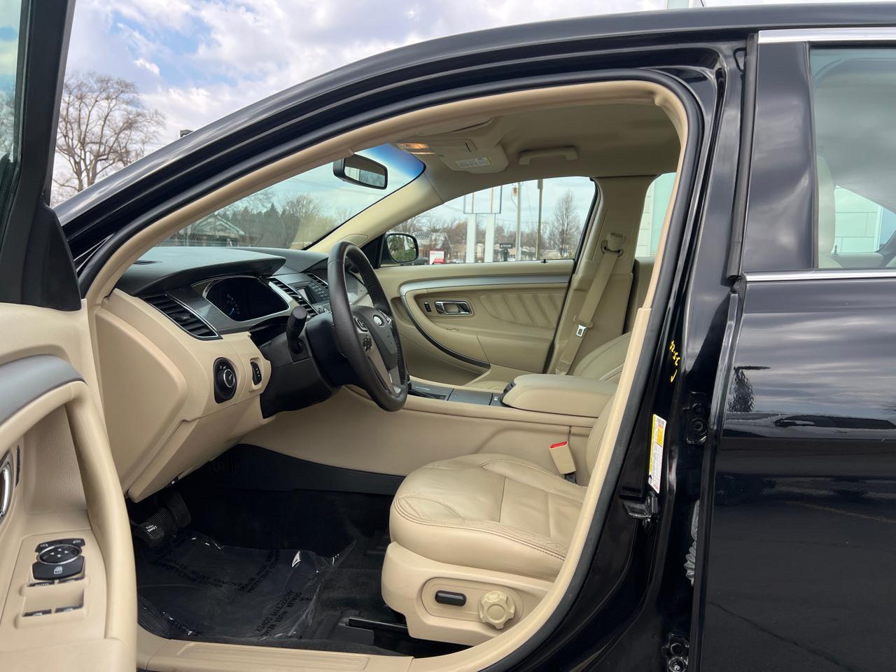 Ford Taurus SEL FWD 2017