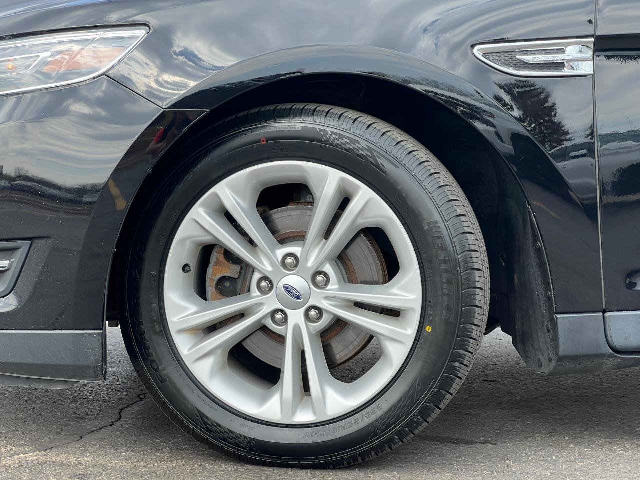 Ford Taurus SEL FWD 2017