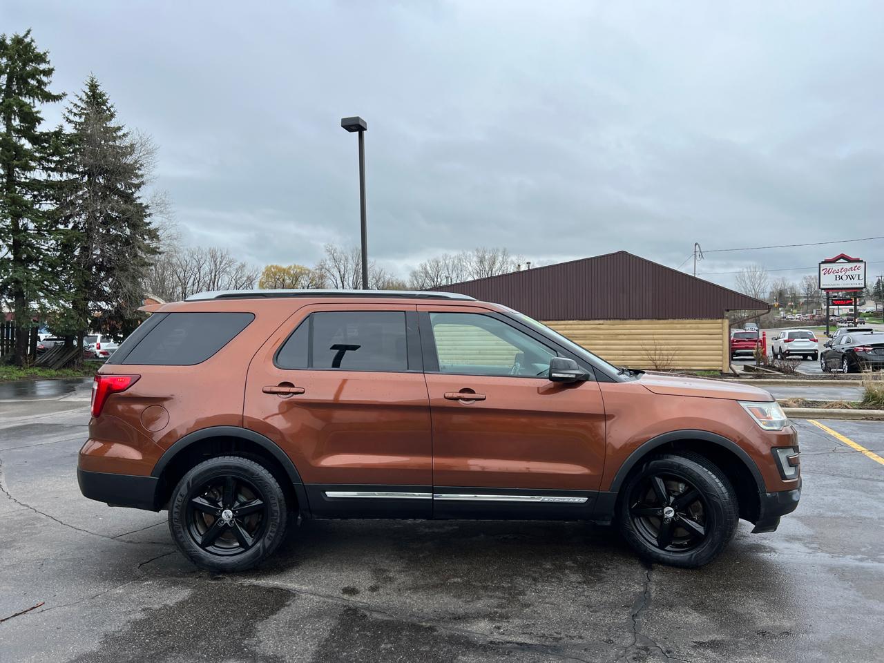 Ford Explorer XLT 4WD 2017