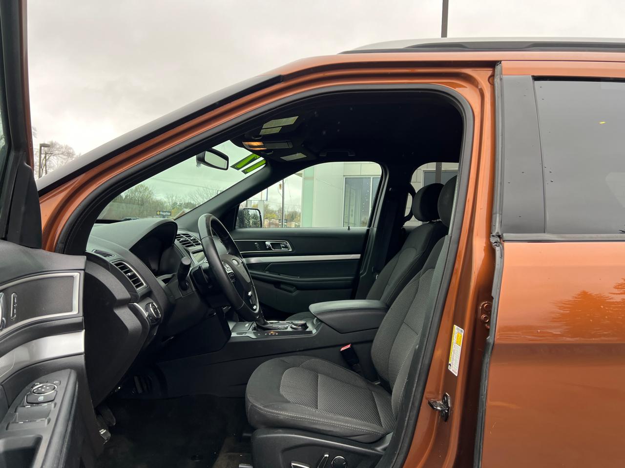 Ford Explorer XLT 4WD 2017