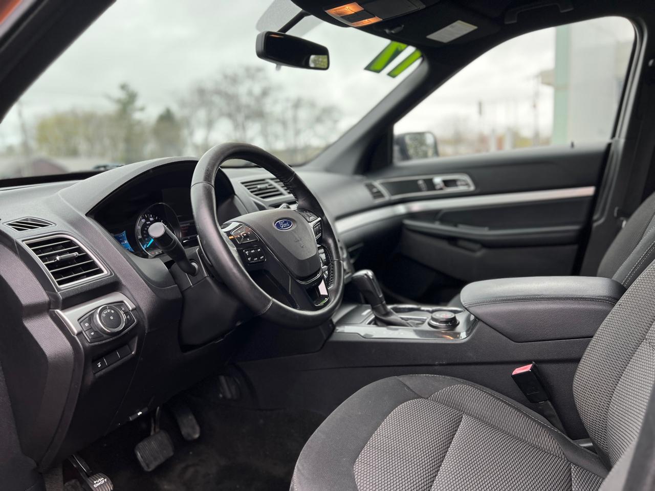 Ford Explorer XLT 4WD 2017