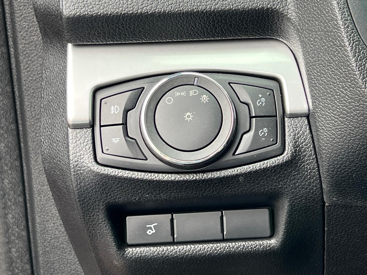 Ford Explorer XLT 4WD 2017